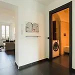 아파트 Stylish Porta Venezia - Bright With Jacuzzi *