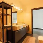 아파트 Stylish Porta Venezia - Bright With Jacuzzi *