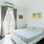 Stylish Porta Venezia - Bright With Jacuzzi 밀라노