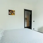Stylish Porta Venezia - Bright With Jacuzzi * 밀라노