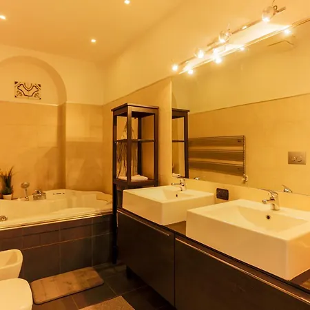 Stylish Porta Venezia - Bright With Jacuzzi * 밀라노