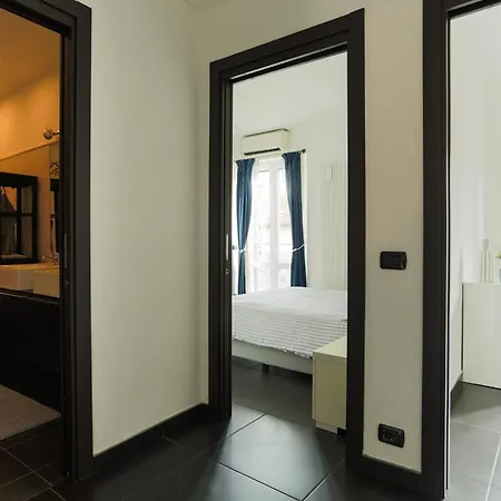 Апартаменты Stylish Porta Venezia - Bright With Jacuzzi *