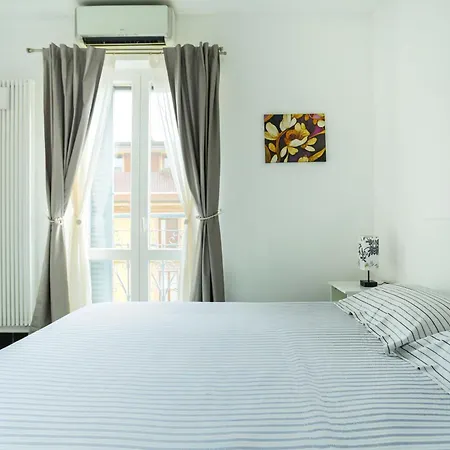 Stylish Porta Venezia - Bright With Jacuzzi