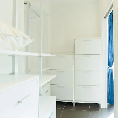 Апартаменты Stylish Porta Venezia - Bright With Jacuzzi